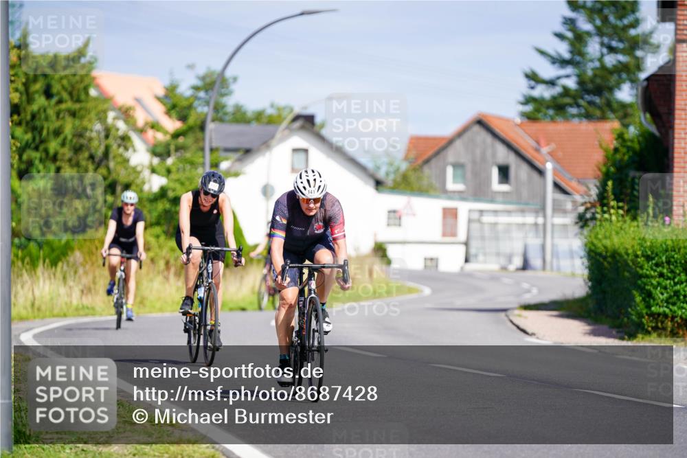 31.08.2025 - Elbe Triathlon Hamburg Michael Burmester http://msf.ph/oto/8687428 31.08.2025 14:57:50 Radfahren 142 meine-sportfotos.de