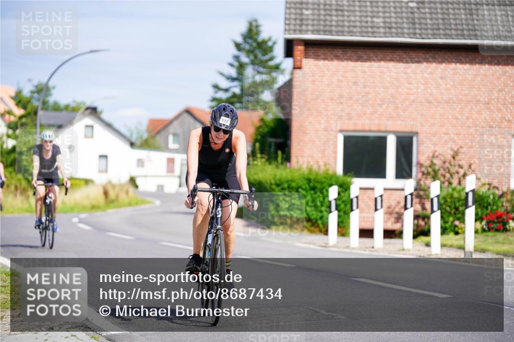 31.08.2025 - Elbe Triathlon Hamburg Michael Burmester http://msf.ph/oto/8687434 31.08.2025 14:57:53 Radfahren 142 meine-sportfotos.de