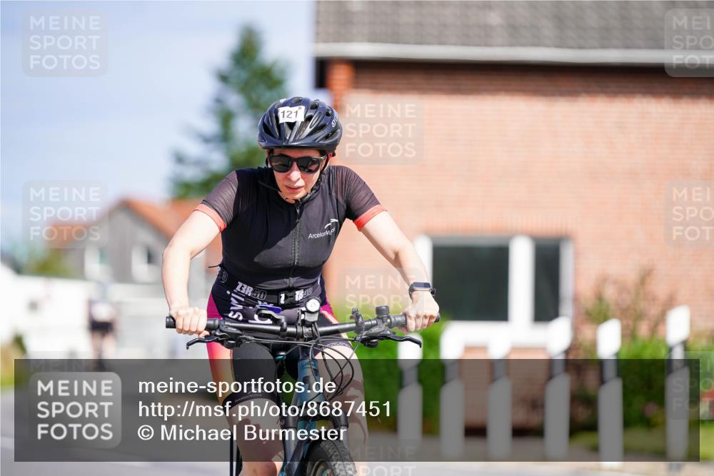 31.08.2025 - Elbe Triathlon Hamburg Michael Burmester http://msf.ph/oto/8687451 31.08.2025 14:58:59 Radfahren  meine-sportfotos.de