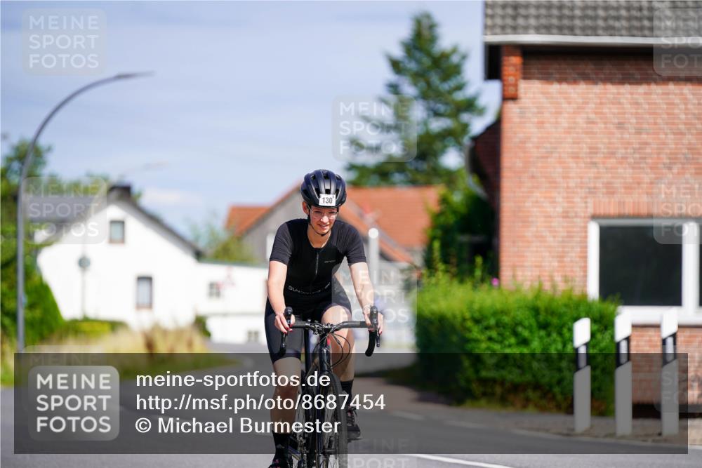 31.08.2025 - Elbe Triathlon Hamburg Michael Burmester http://msf.ph/oto/8687454 31.08.2025 14:59:16 Radfahren  meine-sportfotos.de