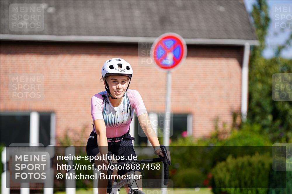 31.08.2025 - Elbe Triathlon Hamburg Michael Burmester http://msf.ph/oto/8687458 31.08.2025 14:59:51 Radfahren  meine-sportfotos.de