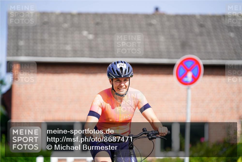 31.08.2025 - Elbe Triathlon Hamburg Michael Burmester http://msf.ph/oto/8687471 31.08.2025 15:00:15 Radfahren  meine-sportfotos.de