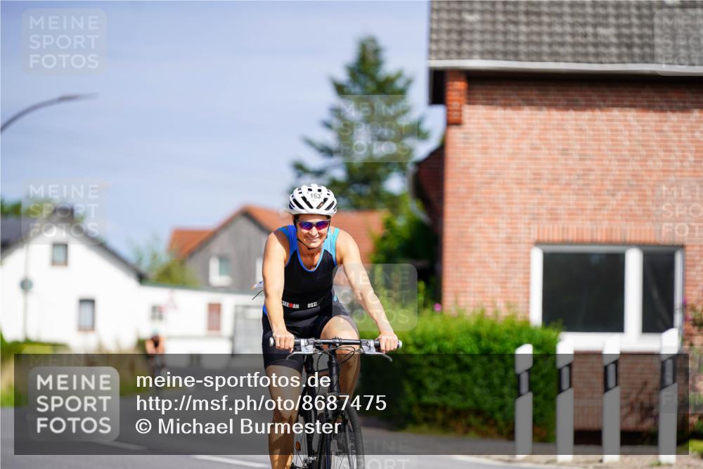 31.08.2025 - Elbe Triathlon Hamburg Michael Burmester http://msf.ph/oto/8687475 31.08.2025 15:00:58 Radfahren  meine-sportfotos.de