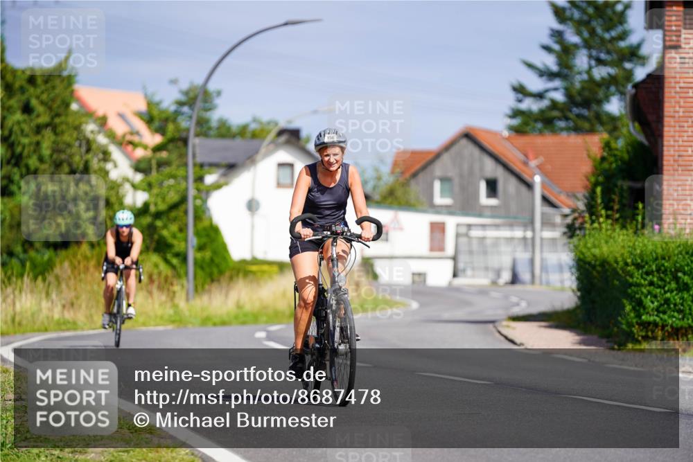 31.08.2025 - Elbe Triathlon Hamburg Michael Burmester http://msf.ph/oto/8687478 31.08.2025 15:01:03 Radfahren  meine-sportfotos.de