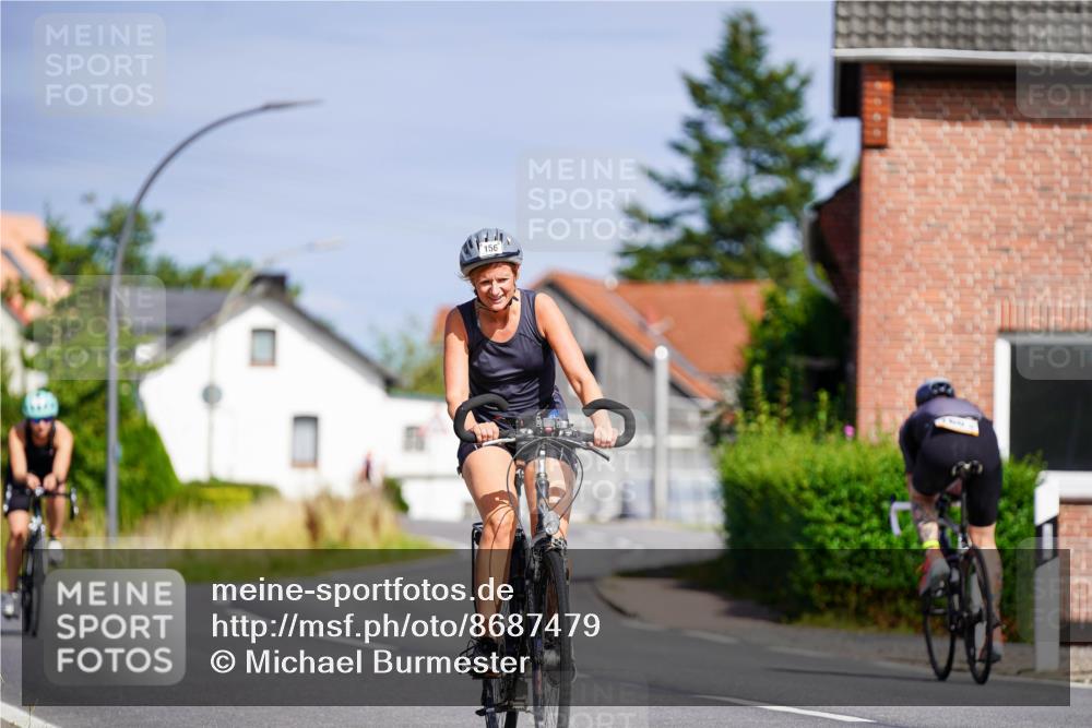31.08.2025 - Elbe Triathlon Hamburg Michael Burmester http://msf.ph/oto/8687479 31.08.2025 15:01:04 Radfahren  meine-sportfotos.de