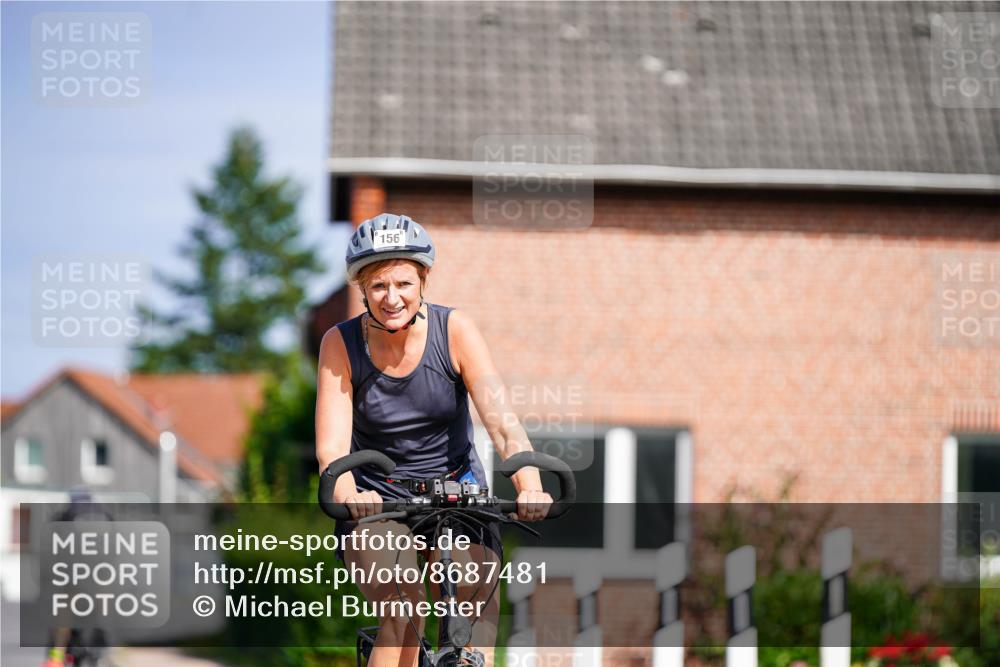 31.08.2025 - Elbe Triathlon Hamburg Michael Burmester http://msf.ph/oto/8687481 31.08.2025 15:01:05 Radfahren  meine-sportfotos.de