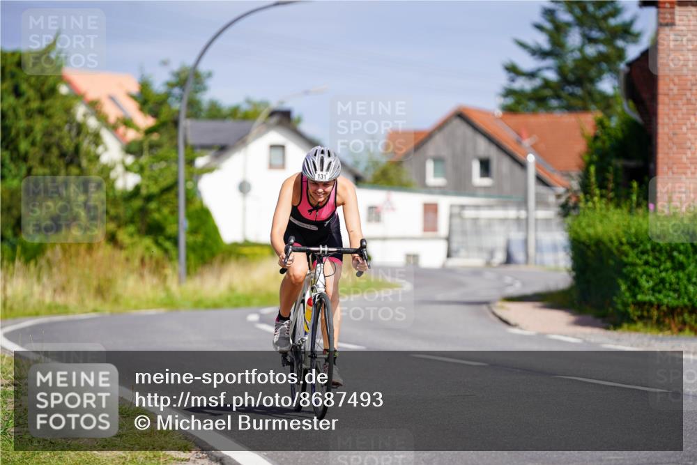 31.08.2025 - Elbe Triathlon Hamburg Michael Burmester http://msf.ph/oto/8687493 31.08.2025 15:01:27 Radfahren  meine-sportfotos.de