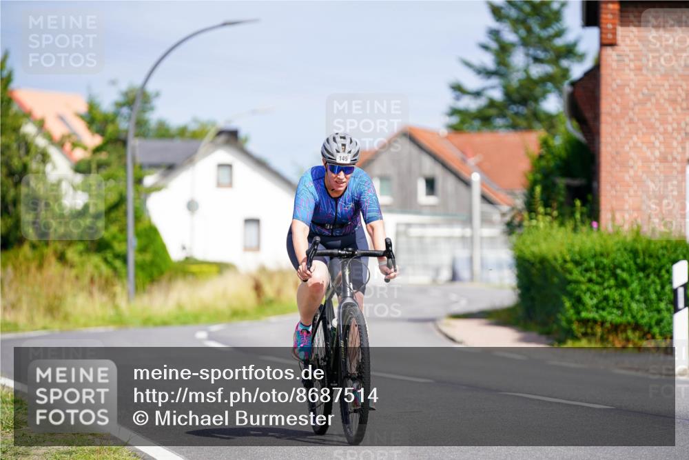 31.08.2025 - Elbe Triathlon Hamburg Michael Burmester http://msf.ph/oto/8687514 31.08.2025 15:02:04 Radfahren  meine-sportfotos.de