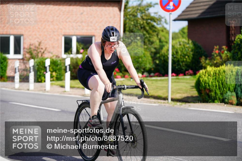 31.08.2025 - Elbe Triathlon Hamburg Michael Burmester http://msf.ph/oto/8687520 31.08.2025 15:02:30 Radfahren  meine-sportfotos.de