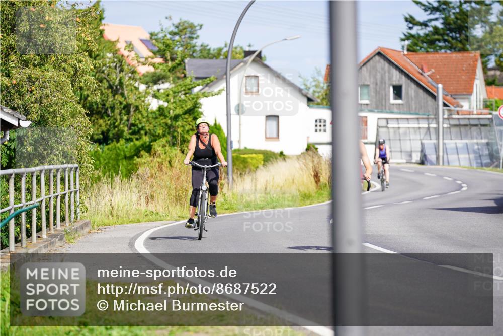 31.08.2025 - Elbe Triathlon Hamburg Michael Burmester http://msf.ph/oto/8687522 31.08.2025 15:02:40 Radfahren  meine-sportfotos.de