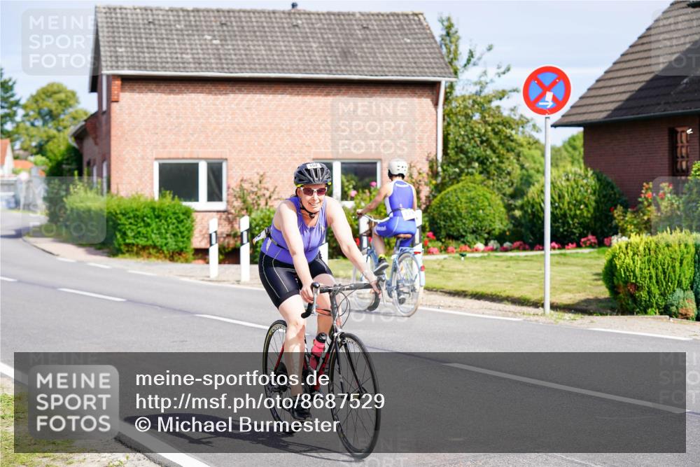 31.08.2025 - Elbe Triathlon Hamburg Michael Burmester http://msf.ph/oto/8687529 31.08.2025 15:02:49 Radfahren  meine-sportfotos.de