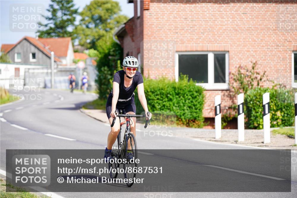31.08.2025 - Elbe Triathlon Hamburg Michael Burmester http://msf.ph/oto/8687531 31.08.2025 15:03:02 Radfahren  meine-sportfotos.de