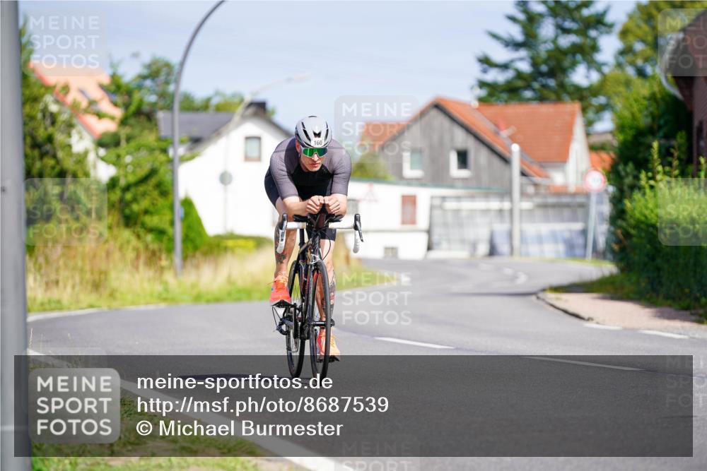31.08.2025 - Elbe Triathlon Hamburg Michael Burmester http://msf.ph/oto/8687539 31.08.2025 15:03:22 Radfahren  meine-sportfotos.de