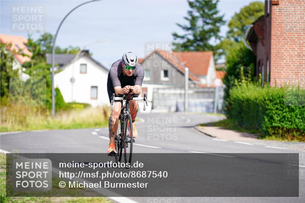 31.08.2025 - Elbe Triathlon Hamburg Michael Burmester http://msf.ph/oto/8687540 31.08.2025 15:03:22 Radfahren  meine-sportfotos.de