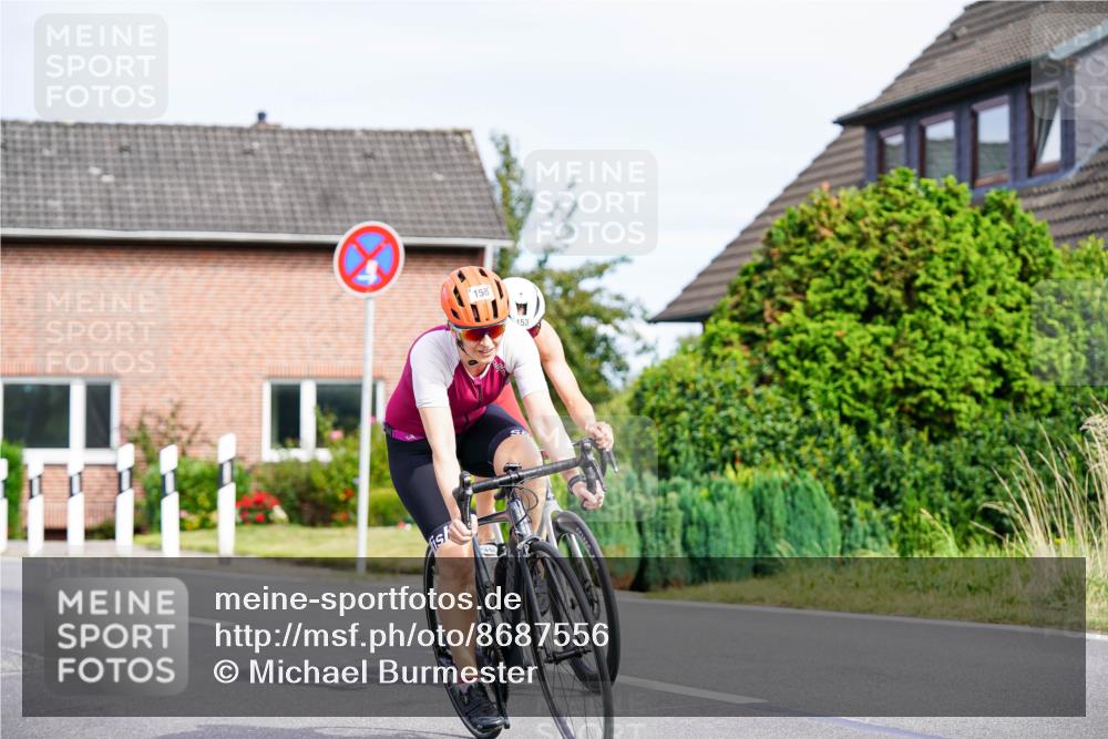 31.08.2025 - Elbe Triathlon Hamburg Michael Burmester http://msf.ph/oto/8687556 31.08.2025 15:06:28 Radfahren  meine-sportfotos.de