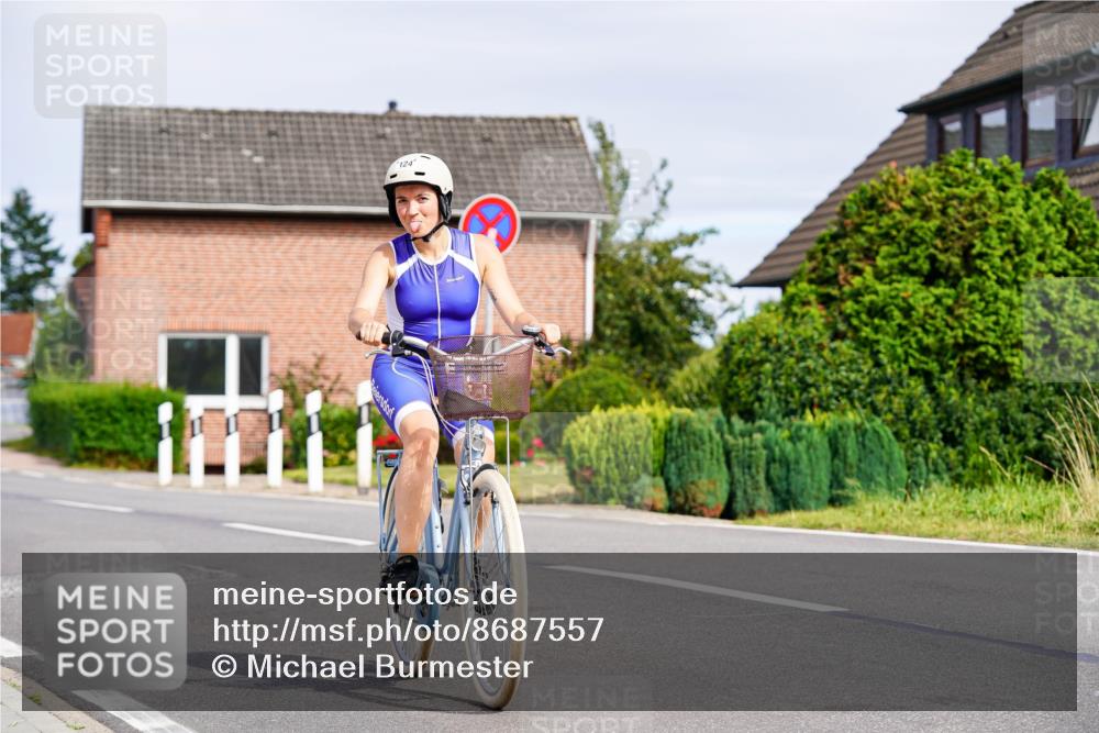 31.08.2025 - Elbe Triathlon Hamburg Michael Burmester http://msf.ph/oto/8687557 31.08.2025 15:06:35 Radfahren  meine-sportfotos.de