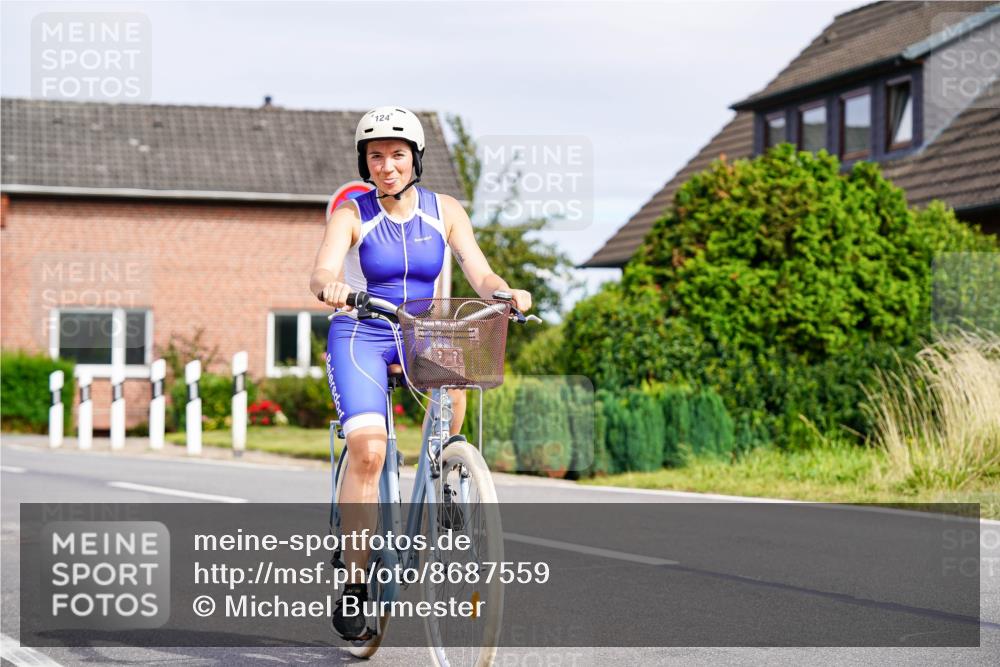 31.08.2025 - Elbe Triathlon Hamburg Michael Burmester http://msf.ph/oto/8687559 31.08.2025 15:06:35 Radfahren  meine-sportfotos.de