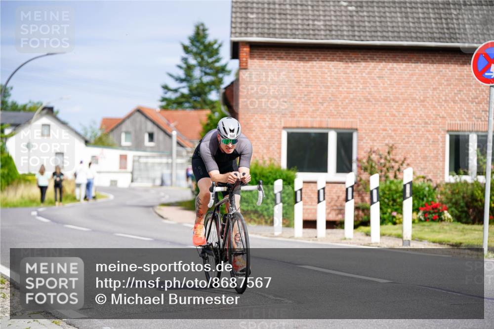 31.08.2025 - Elbe Triathlon Hamburg Michael Burmester http://msf.ph/oto/8687567 31.08.2025 15:07:38 Radfahren  meine-sportfotos.de