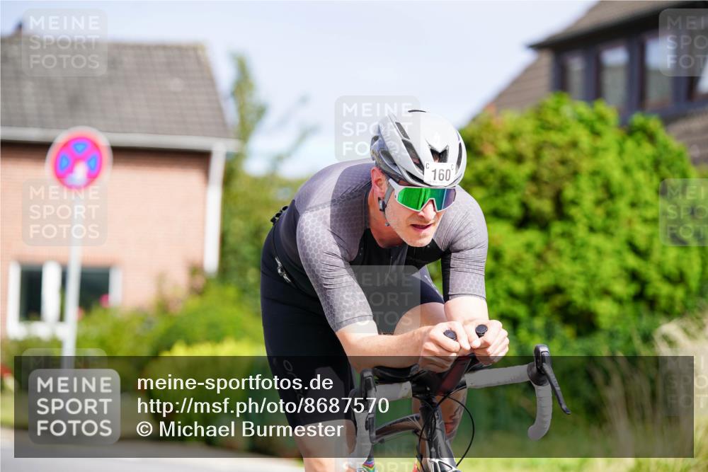 31.08.2025 - Elbe Triathlon Hamburg Michael Burmester http://msf.ph/oto/8687570 31.08.2025 15:07:39 Radfahren  meine-sportfotos.de