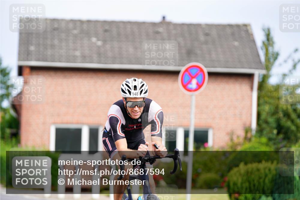 31.08.2025 - Elbe Triathlon Hamburg Michael Burmester http://msf.ph/oto/8687594 31.08.2025 15:09:11 Radfahren  meine-sportfotos.de