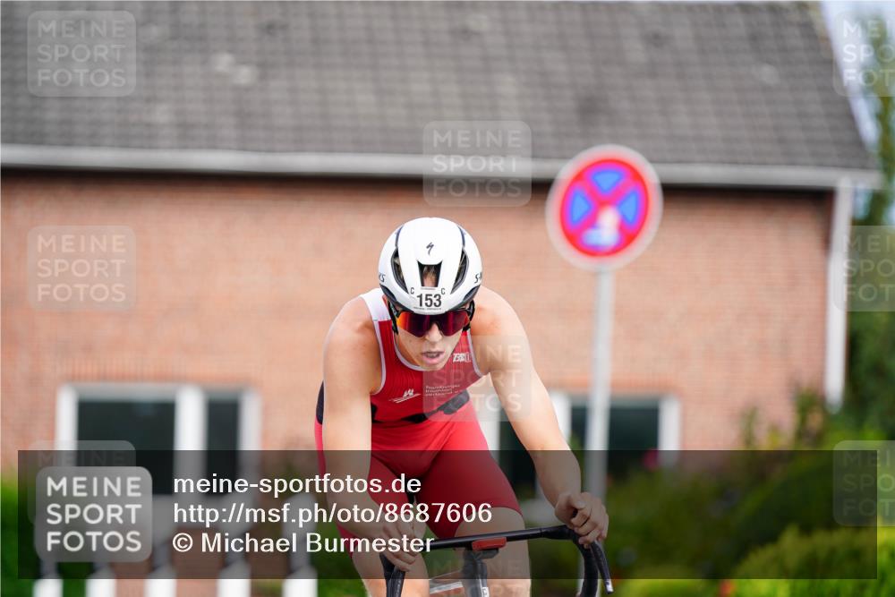 31.08.2025 - Elbe Triathlon Hamburg Michael Burmester http://msf.ph/oto/8687606 31.08.2025 15:10:14 Radfahren  meine-sportfotos.de