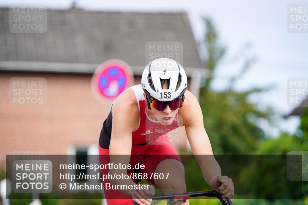 31.08.2025 - Elbe Triathlon Hamburg Michael Burmester http://msf.ph/oto/8687607 31.08.2025 15:10:14 Radfahren  meine-sportfotos.de