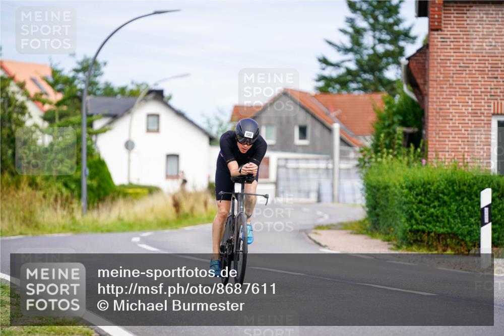 31.08.2025 - Elbe Triathlon Hamburg Michael Burmester http://msf.ph/oto/8687611 31.08.2025 15:10:59 Radfahren  meine-sportfotos.de