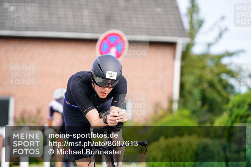31.08.2025 - Elbe Triathlon Hamburg Michael Burmester http://msf.ph/oto/8687613 31.08.2025 15:11:01 Radfahren  meine-sportfotos.de