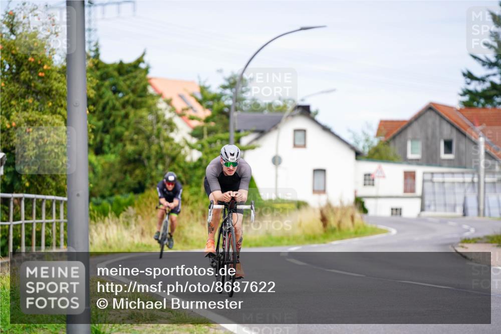 31.08.2025 - Elbe Triathlon Hamburg Michael Burmester http://msf.ph/oto/8687622 31.08.2025 15:11:55 Radfahren  meine-sportfotos.de
