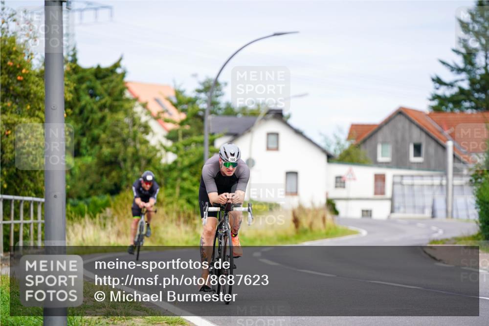 31.08.2025 - Elbe Triathlon Hamburg Michael Burmester http://msf.ph/oto/8687623 31.08.2025 15:11:55 Radfahren  meine-sportfotos.de