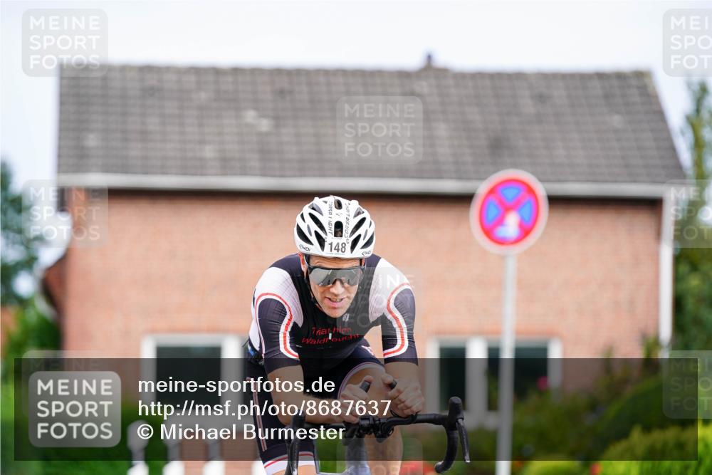 31.08.2025 - Elbe Triathlon Hamburg Michael Burmester http://msf.ph/oto/8687637 31.08.2025 15:13:15 Radfahren  meine-sportfotos.de