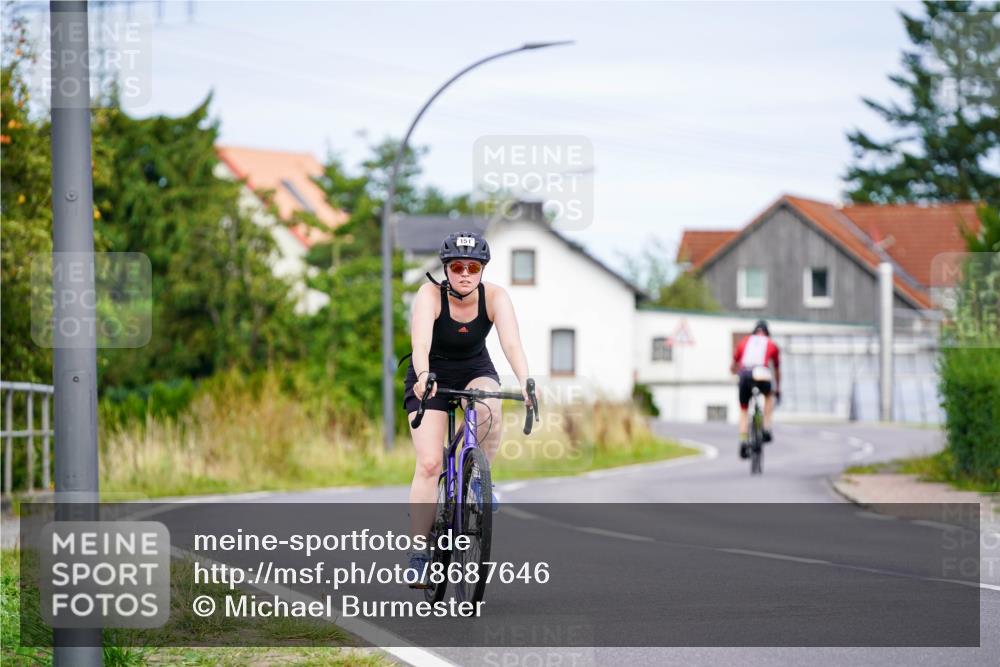 31.08.2025 - Elbe Triathlon Hamburg Michael Burmester http://msf.ph/oto/8687646 31.08.2025 15:13:59 Radfahren  meine-sportfotos.de