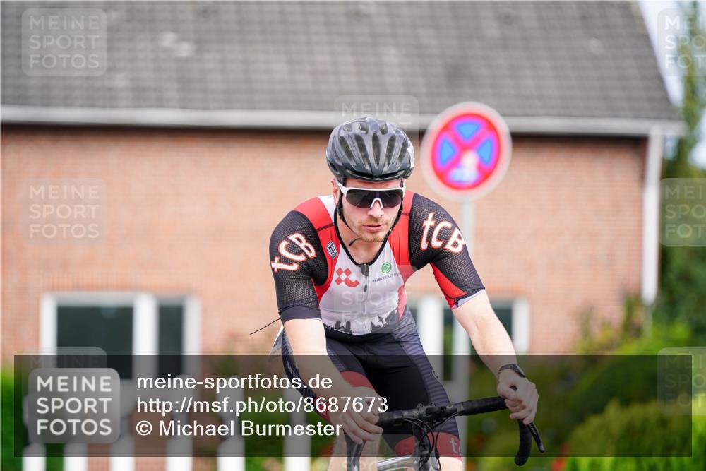 31.08.2025 - Elbe Triathlon Hamburg Michael Burmester http://msf.ph/oto/8687673 31.08.2025 15:16:17 Radfahren  meine-sportfotos.de