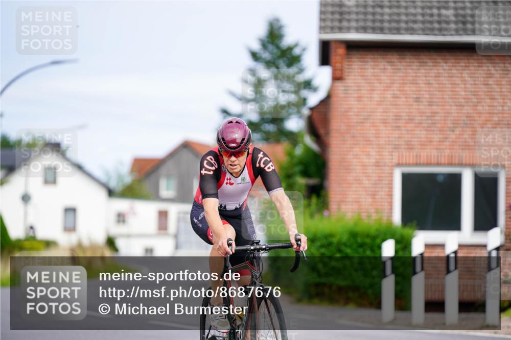 31.08.2025 - Elbe Triathlon Hamburg Michael Burmester http://msf.ph/oto/8687676 31.08.2025 15:16:59 Radfahren  meine-sportfotos.de