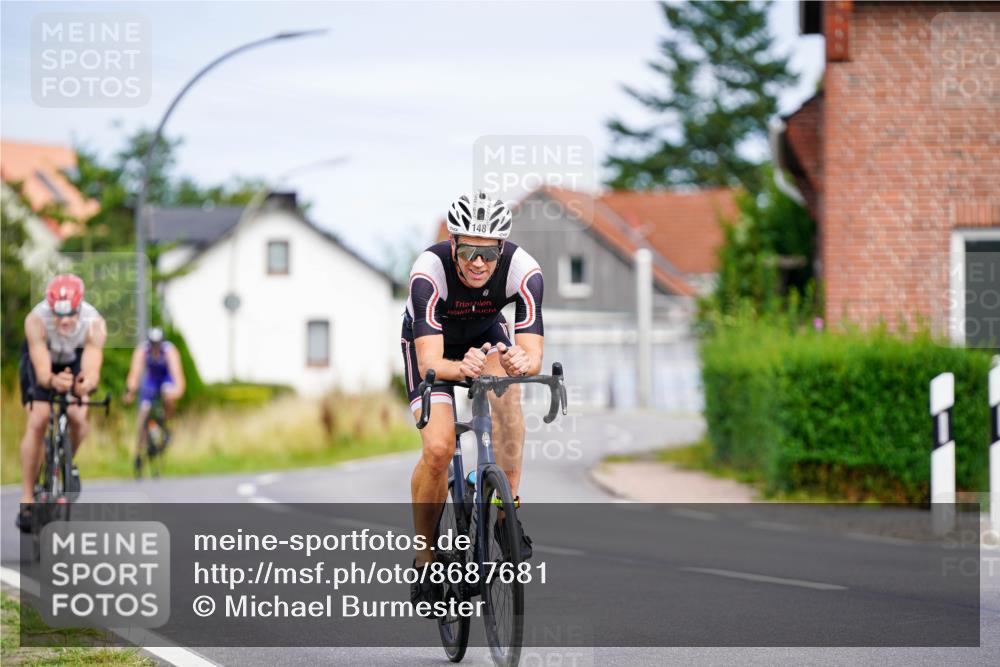 31.08.2025 - Elbe Triathlon Hamburg Michael Burmester http://msf.ph/oto/8687681 31.08.2025 15:17:17 Radfahren  meine-sportfotos.de