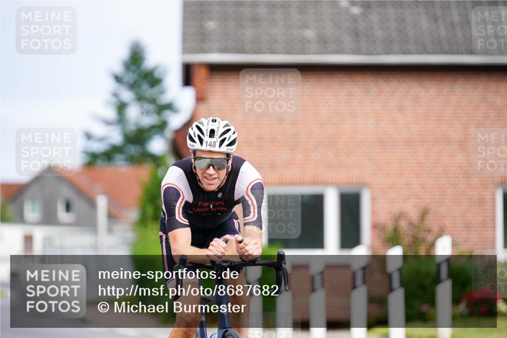 31.08.2025 - Elbe Triathlon Hamburg Michael Burmester http://msf.ph/oto/8687682 31.08.2025 15:17:17 Radfahren  meine-sportfotos.de