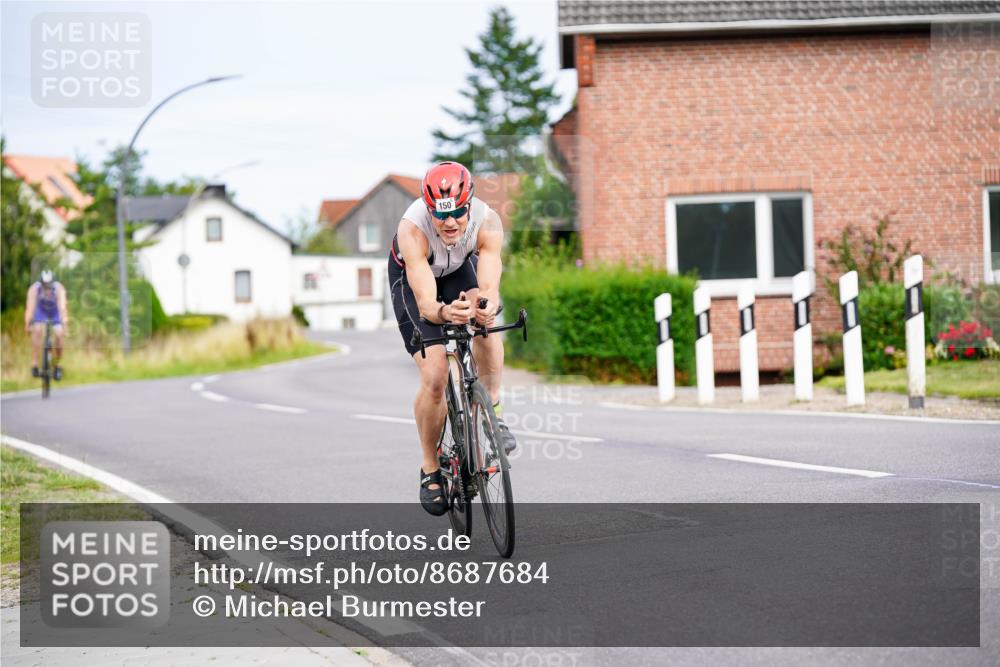 31.08.2025 - Elbe Triathlon Hamburg Michael Burmester http://msf.ph/oto/8687684 31.08.2025 15:17:18 Radfahren  meine-sportfotos.de
