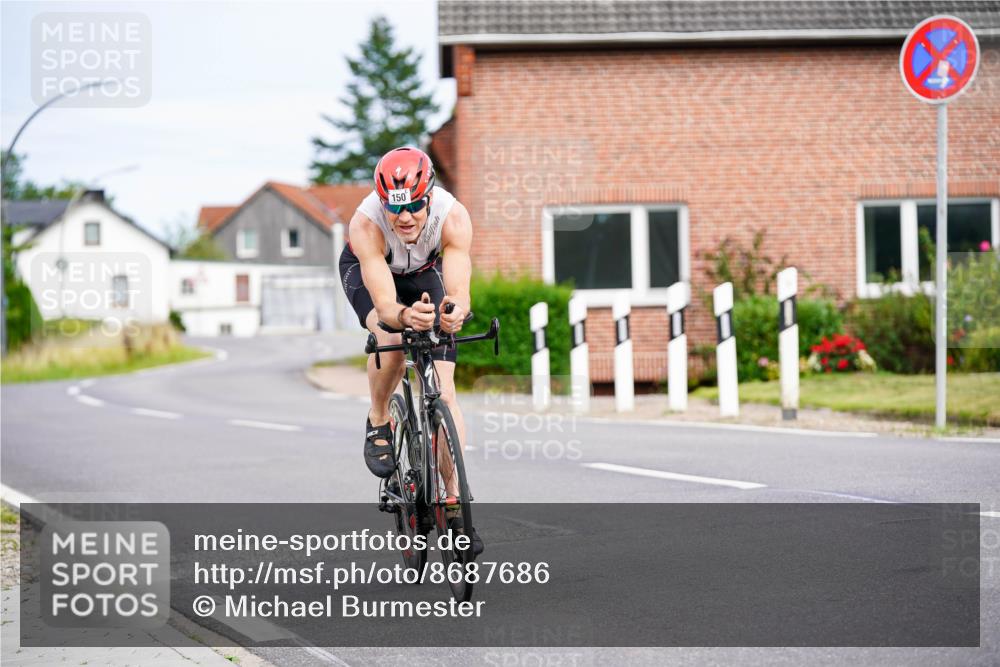 31.08.2025 - Elbe Triathlon Hamburg Michael Burmester http://msf.ph/oto/8687686 31.08.2025 15:17:18 Radfahren  meine-sportfotos.de