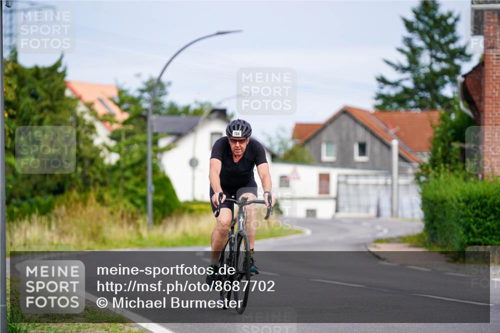 31.08.2025 - Elbe Triathlon Hamburg Michael Burmester http://msf.ph/oto/8687702 31.08.2025 15:19:07 Radfahren  meine-sportfotos.de