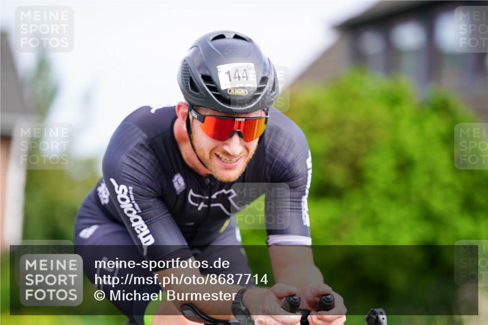 31.08.2025 - Elbe Triathlon Hamburg Michael Burmester http://msf.ph/oto/8687714 31.08.2025 15:19:25 Radfahren  meine-sportfotos.de