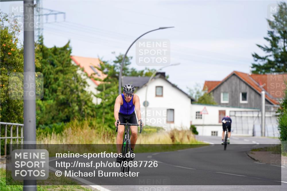 31.08.2025 - Elbe Triathlon Hamburg Michael Burmester http://msf.ph/oto/8687726 31.08.2025 15:20:48 Radfahren  meine-sportfotos.de