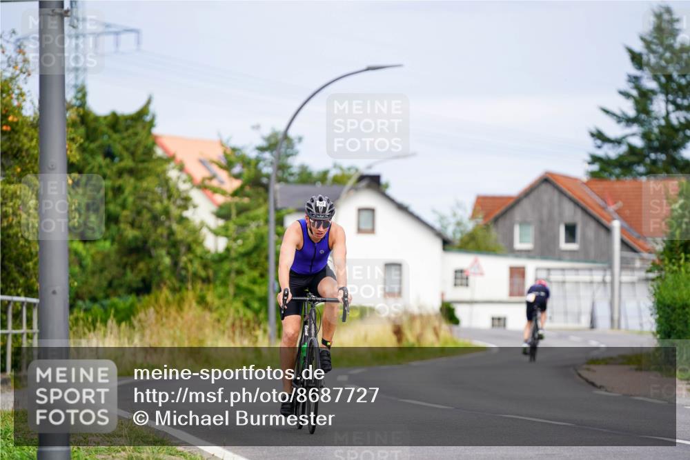 31.08.2025 - Elbe Triathlon Hamburg Michael Burmester http://msf.ph/oto/8687727 31.08.2025 15:20:49 Radfahren  meine-sportfotos.de