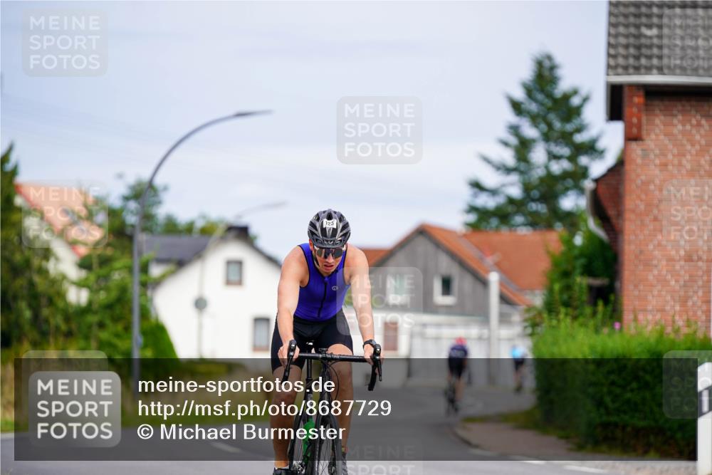 31.08.2025 - Elbe Triathlon Hamburg Michael Burmester http://msf.ph/oto/8687729 31.08.2025 15:20:49 Radfahren  meine-sportfotos.de