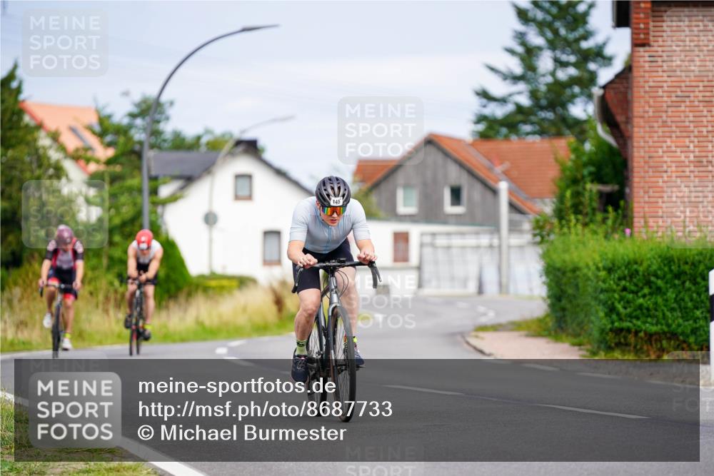 31.08.2025 - Elbe Triathlon Hamburg Michael Burmester http://msf.ph/oto/8687733 31.08.2025 15:21:21 Radfahren  meine-sportfotos.de