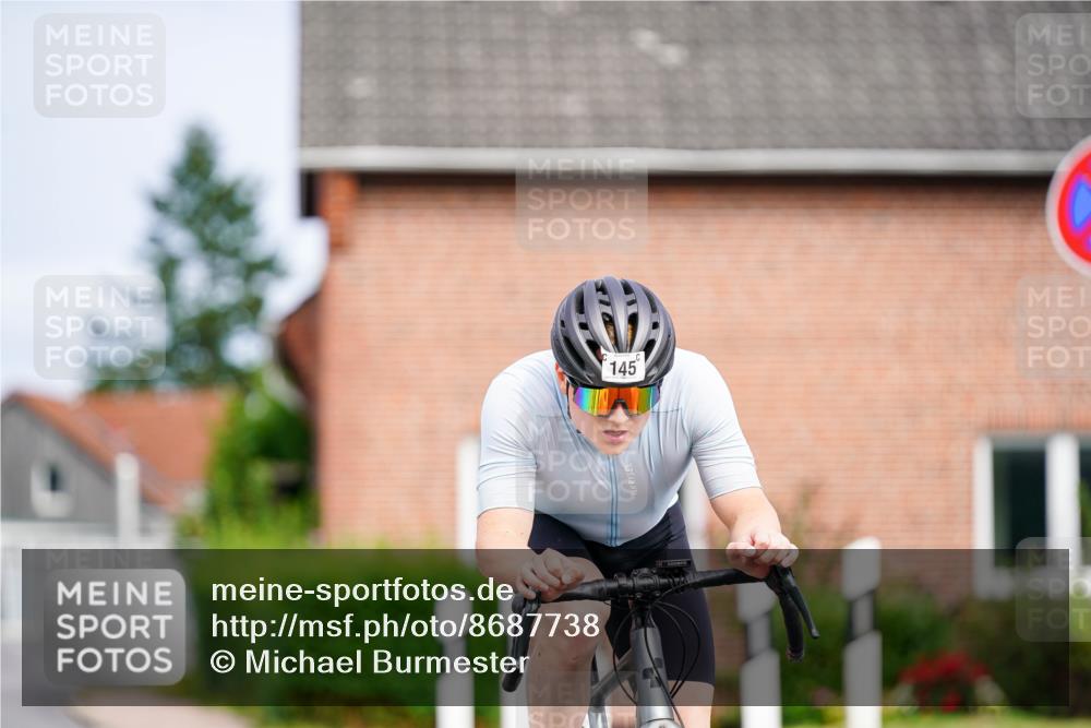 31.08.2025 - Elbe Triathlon Hamburg Michael Burmester http://msf.ph/oto/8687738 31.08.2025 15:21:23 Radfahren  meine-sportfotos.de