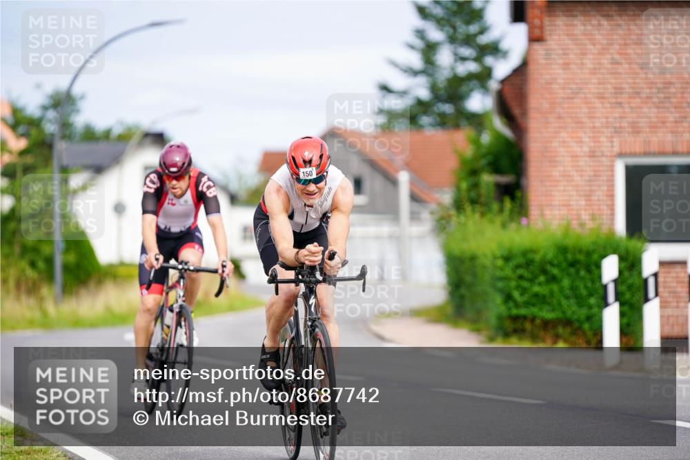 31.08.2025 - Elbe Triathlon Hamburg Michael Burmester http://msf.ph/oto/8687742 31.08.2025 15:21:24 Radfahren  meine-sportfotos.de