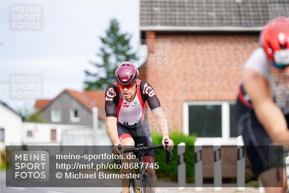 31.08.2025 - Elbe Triathlon Hamburg Michael Burmester http://msf.ph/oto/8687745 31.08.2025 15:21:25 Radfahren  meine-sportfotos.de