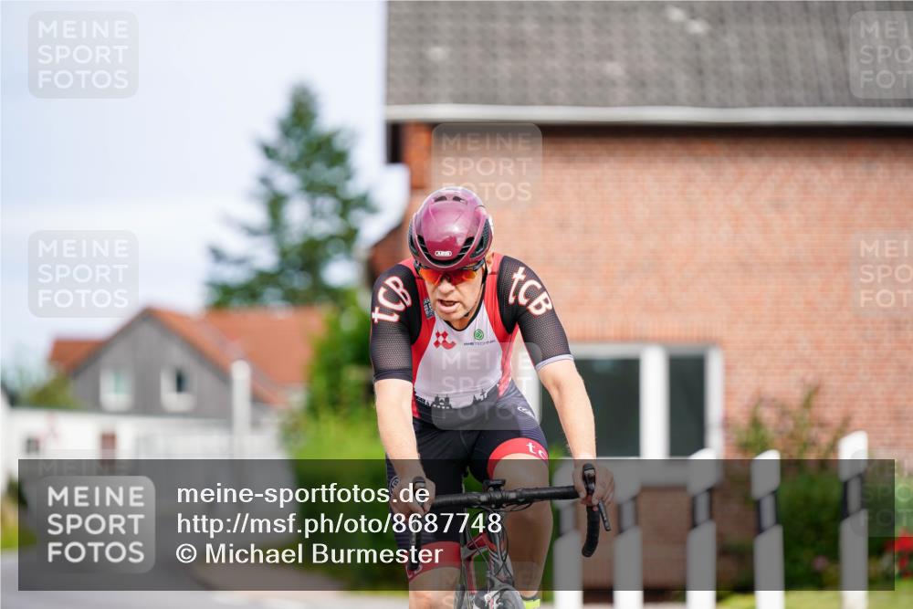 31.08.2025 - Elbe Triathlon Hamburg Michael Burmester http://msf.ph/oto/8687748 31.08.2025 15:21:25 Radfahren  meine-sportfotos.de