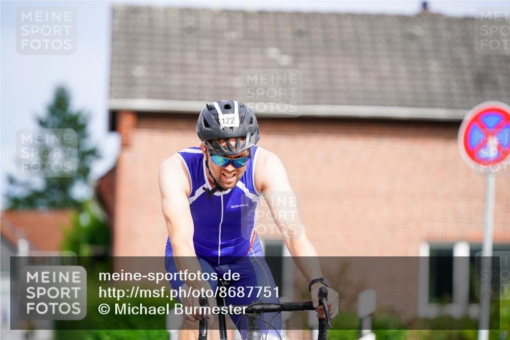 31.08.2025 - Elbe Triathlon Hamburg Michael Burmester http://msf.ph/oto/8687751 31.08.2025 15:21:57 Radfahren  meine-sportfotos.de