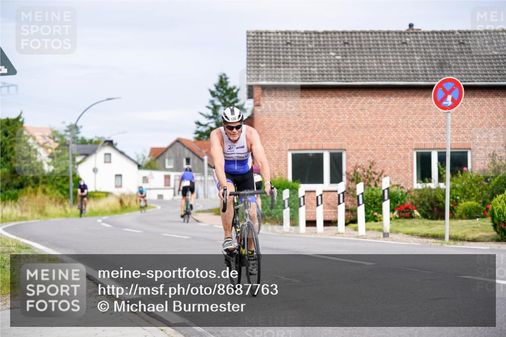 31.08.2025 - Elbe Triathlon Hamburg Michael Burmester http://msf.ph/oto/8687763 31.08.2025 15:22:54 Radfahren  meine-sportfotos.de